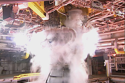 НАСА испытало двигатели для марсианской сверхтяжелой ракеты