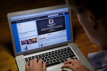 Twitter ������� ����� Instagram