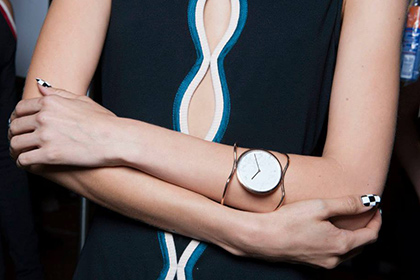 Fossil ����������� ��������� ������ � Intel ������ �����