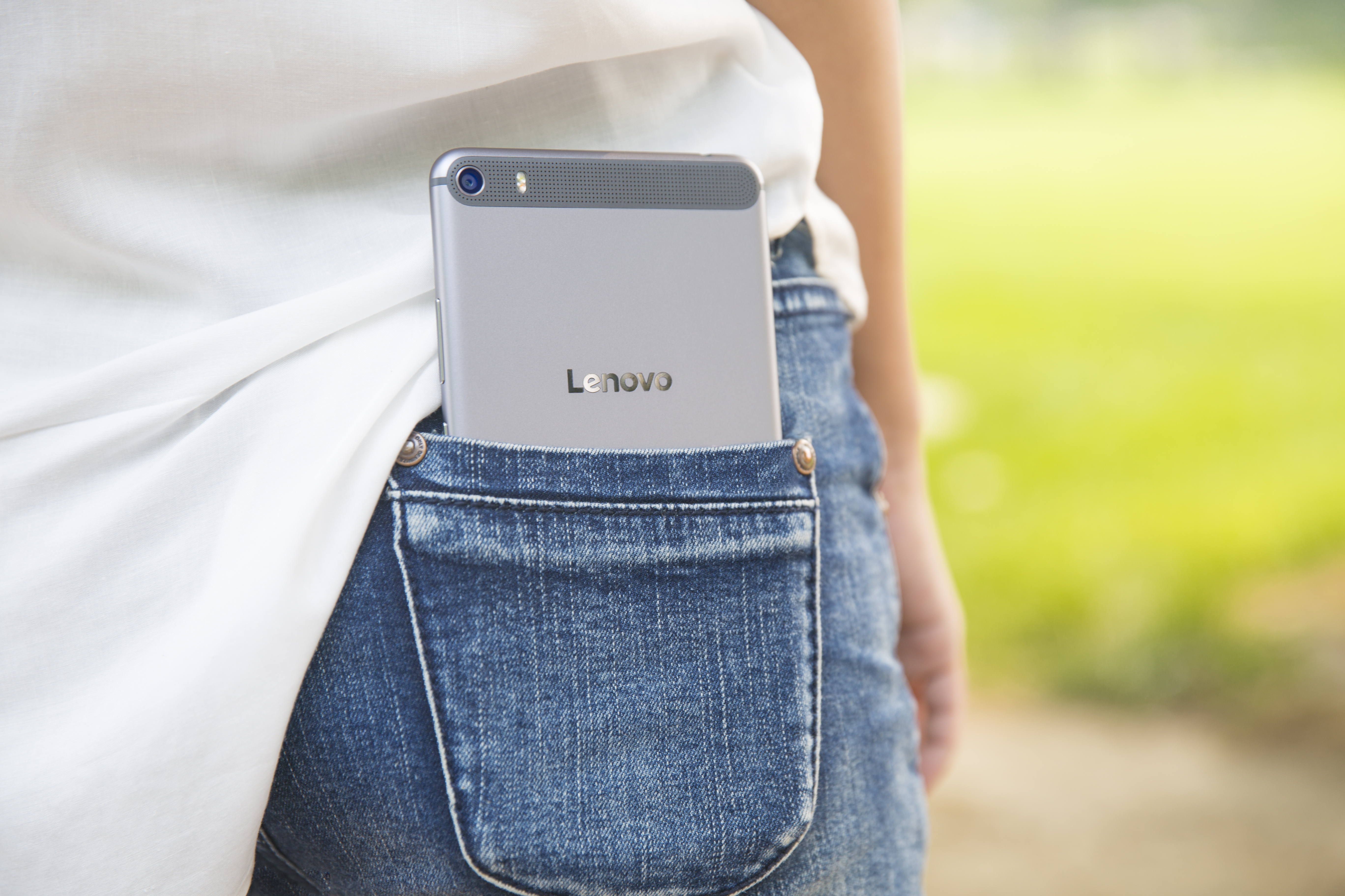 �������� ������ Lenovo Phab Plus ����� � ������