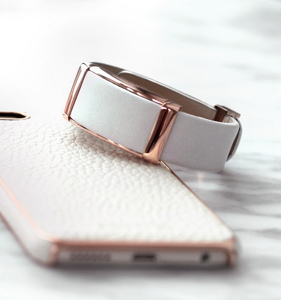 ������� Caeden Sona ������ �� ������������� ���������� ���������