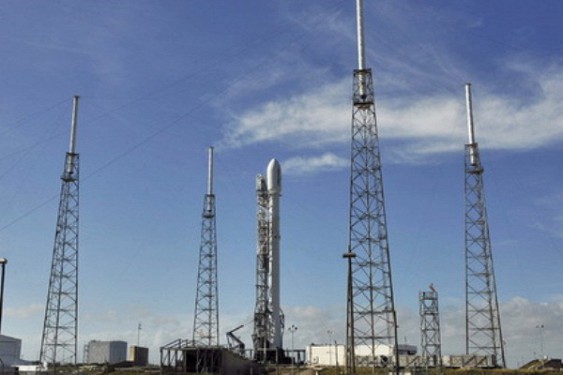 
SpaceX � ������ ��� �������� ����� ������ Falcon 9
