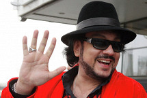 
        ������������ �������� � ���� � ������ Facebook � Instagram
      