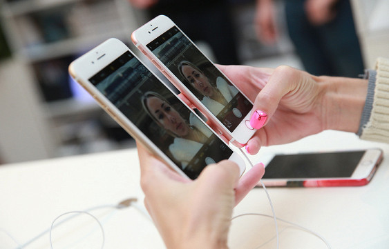 
      ������������ ����� ������� iPhone 8
    